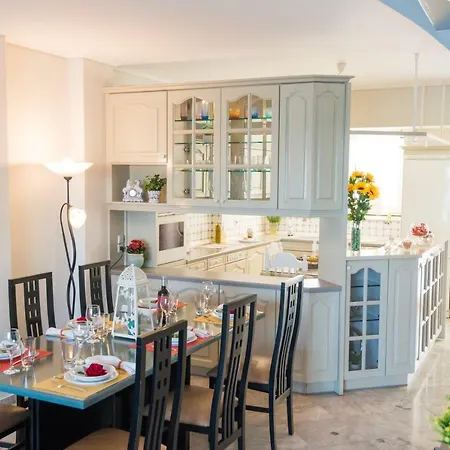 Diamond Penthouse Maisonette Apartment *